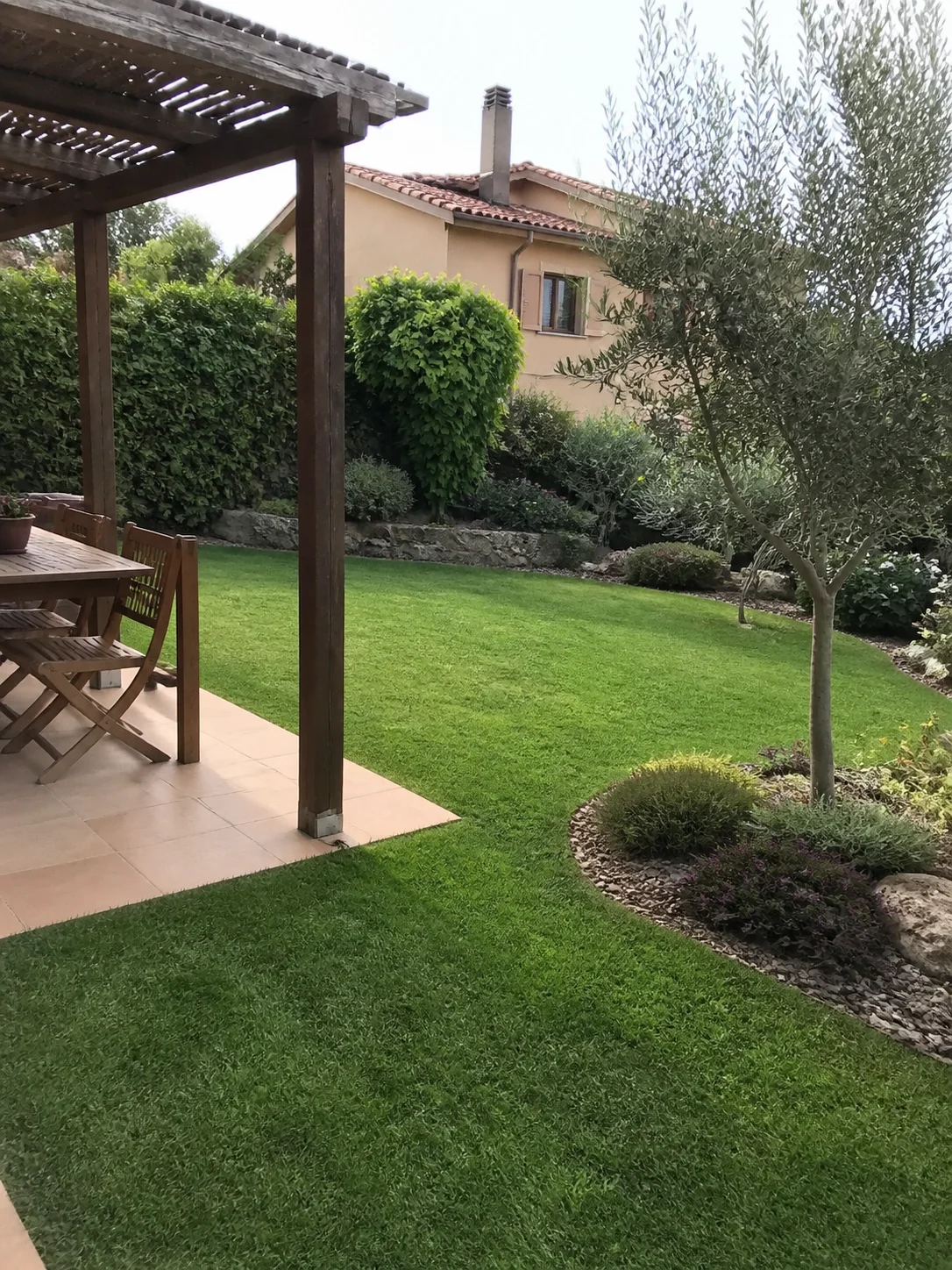 Jardín privado en Tomares - Paisajismo Sevillano